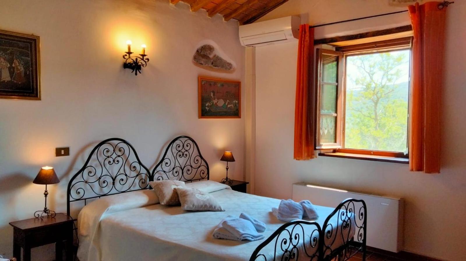 Agriturismo Grossola Castiglione dʼOrcia Екстериор снимка