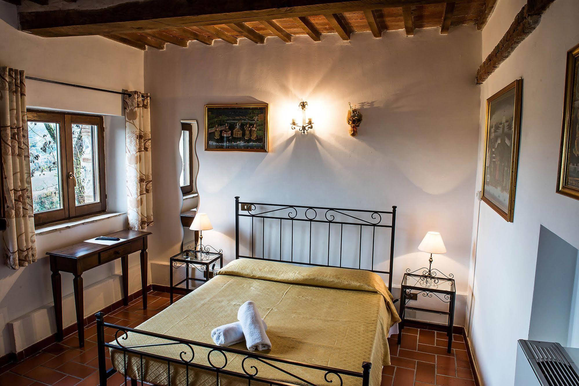 Agriturismo Grossola Castiglione dʼOrcia Екстериор снимка